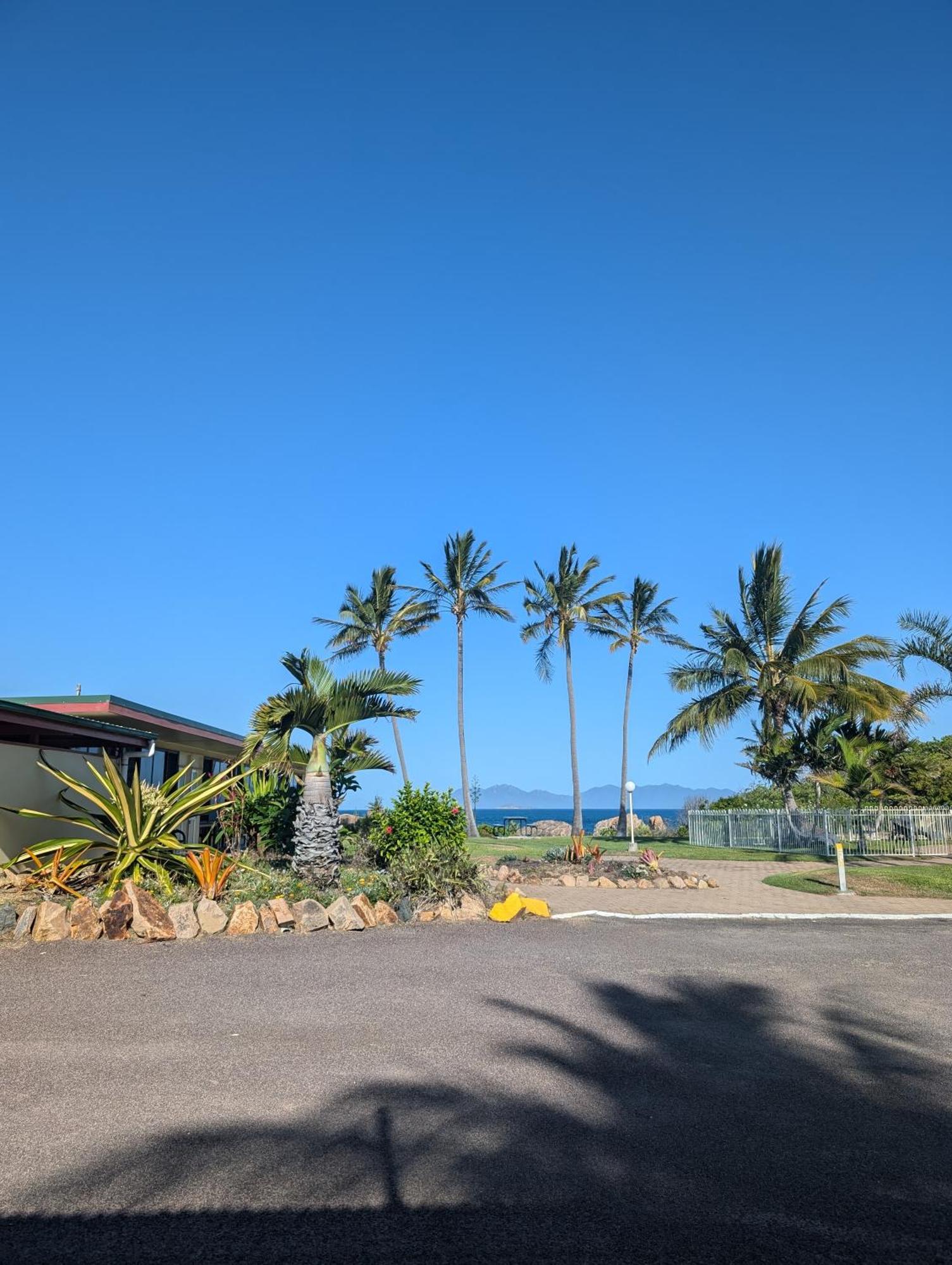 Whitsunday Sands Resort Bowen Bagian luar foto